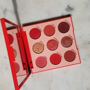 CLOSET CLOSING - Colourpop Main Squeeze palette